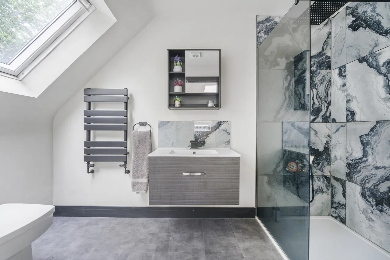 Holden Road, Woodside Park, N12, photo 9