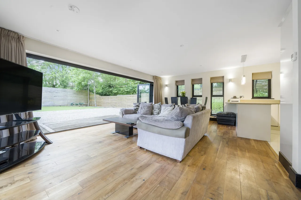 Holden Road, Woodside Park, N12, photo 3