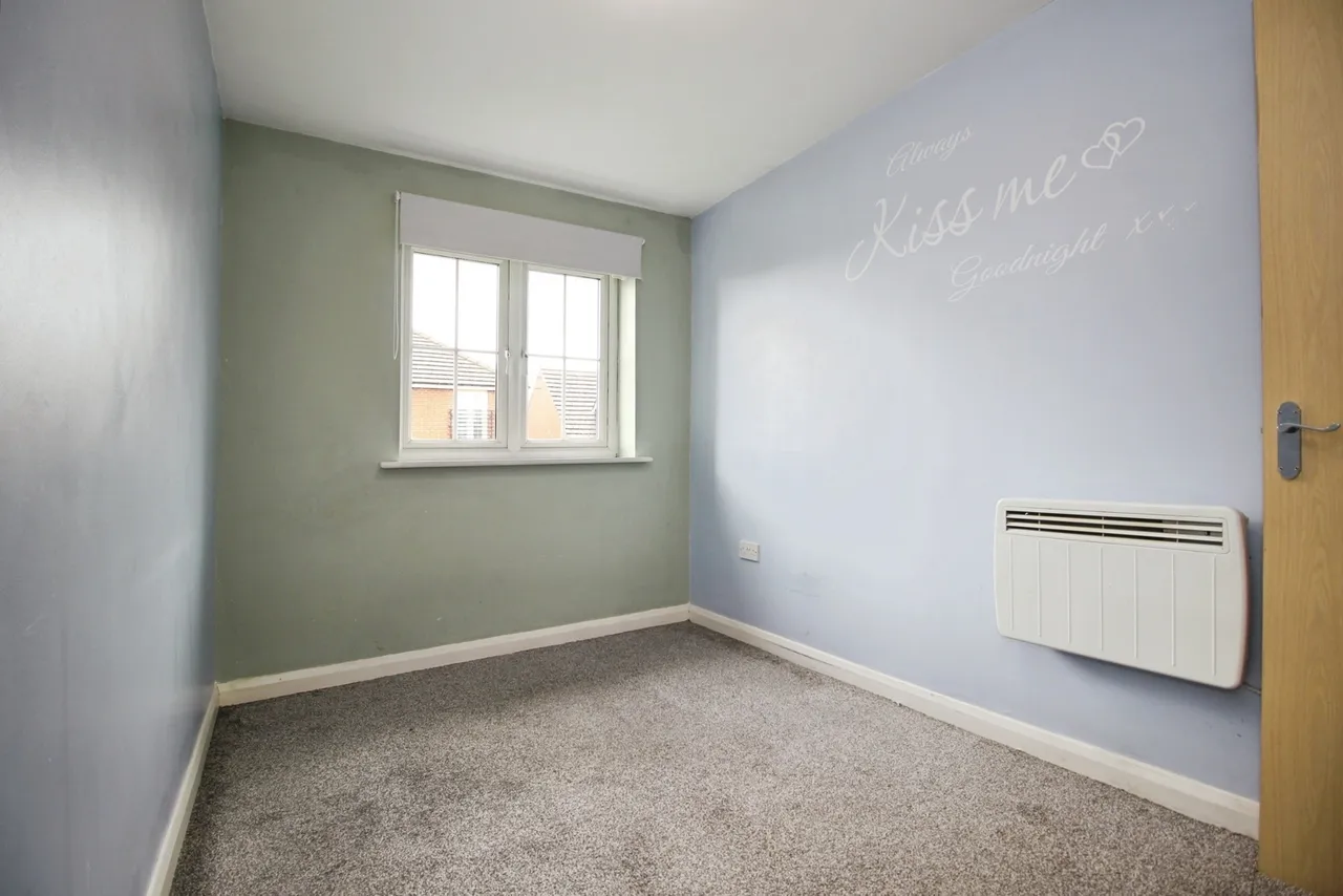 Fenton Place, Middleton, Leeds, West Yorkshire, LS10, photo 17