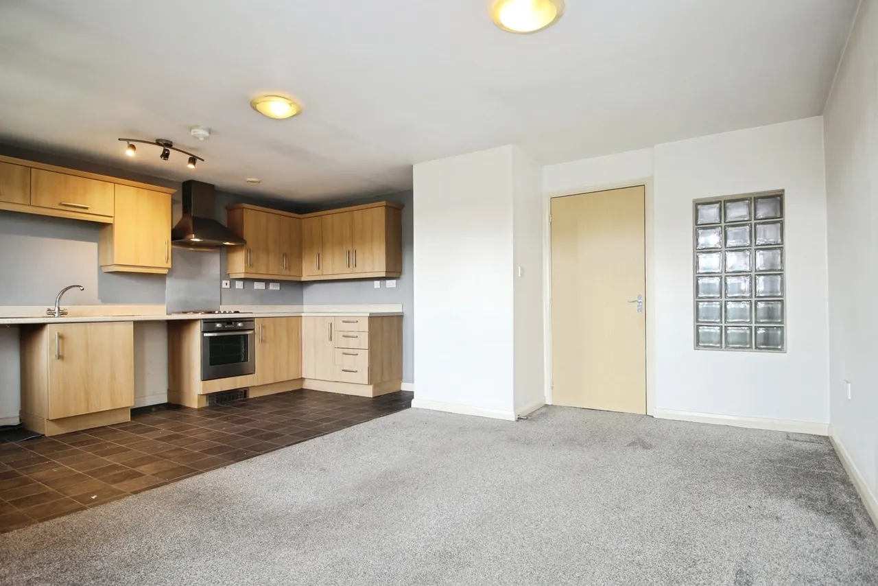 Fenton Place, Middleton, Leeds, West Yorkshire, LS10, photo 2