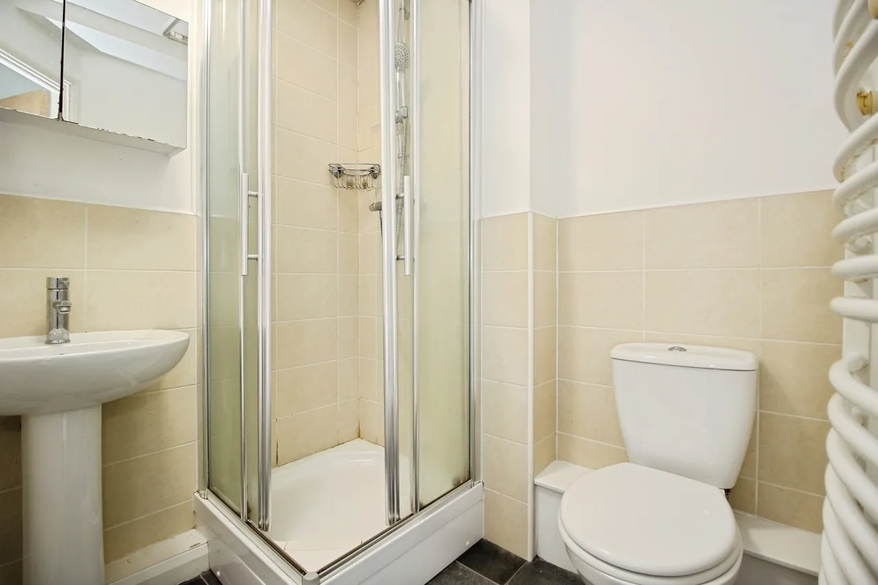Fenton Place, Middleton, Leeds, West Yorkshire, LS10, photo 12