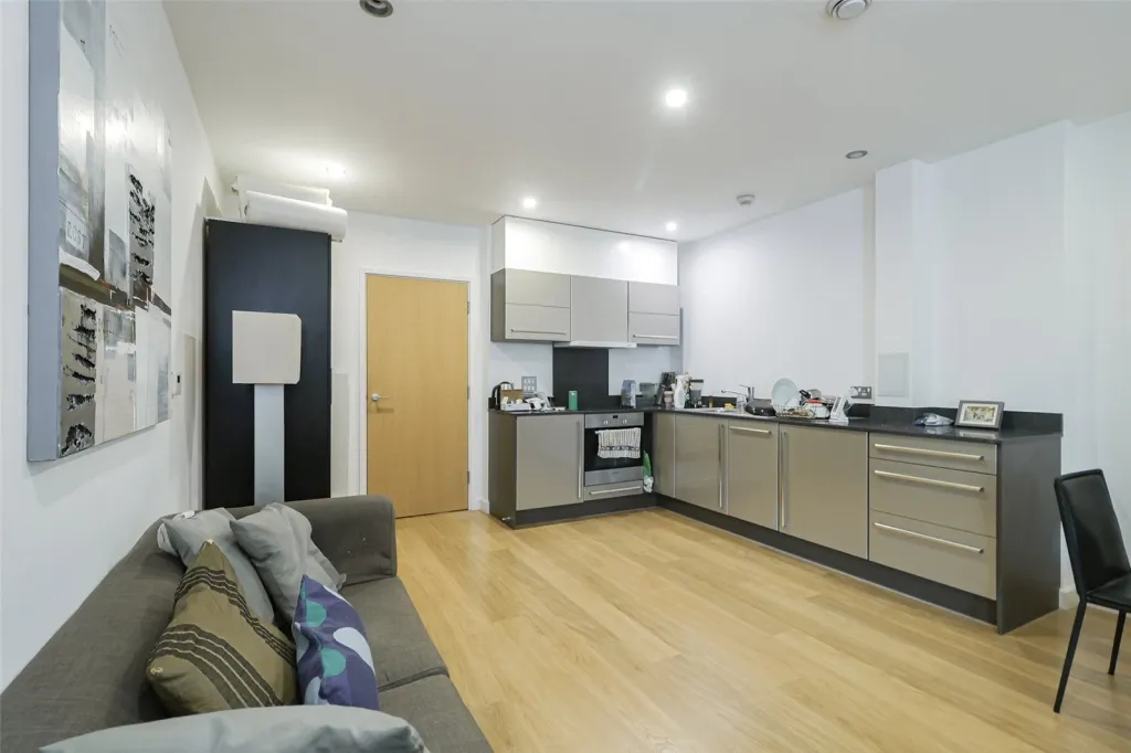Salton Square, Limehouse, E14, photo 6