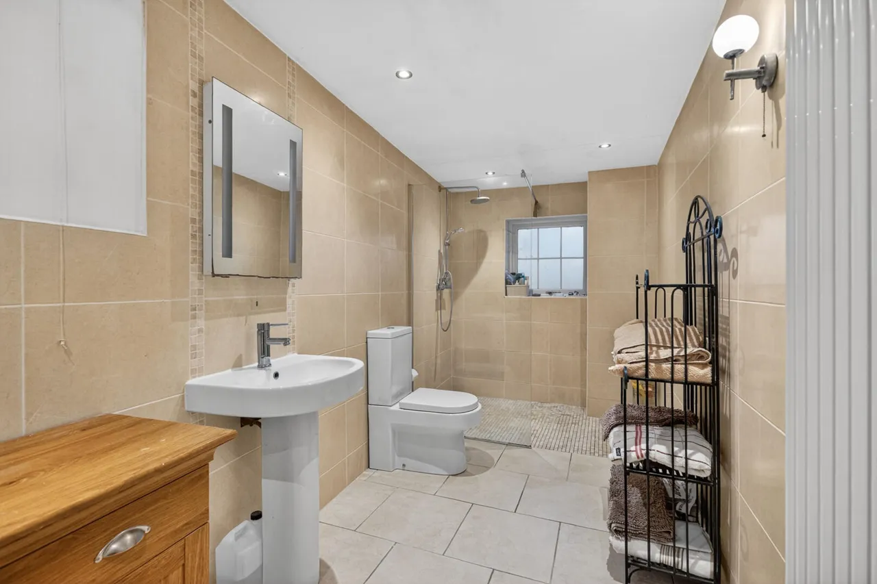 Bangor Road, holywood, BT18, photo 18
