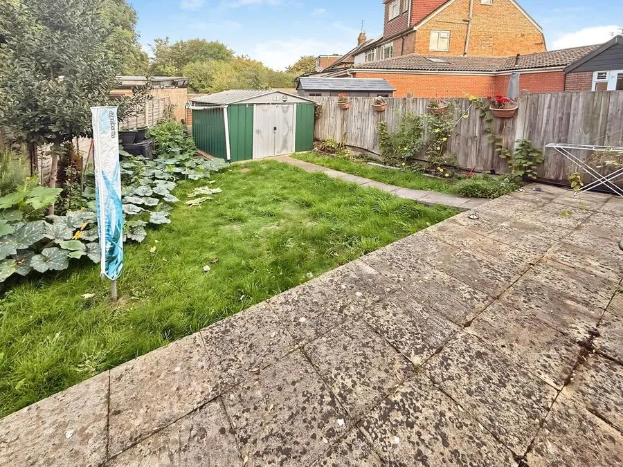London Road, Earley, RG6, photo 6