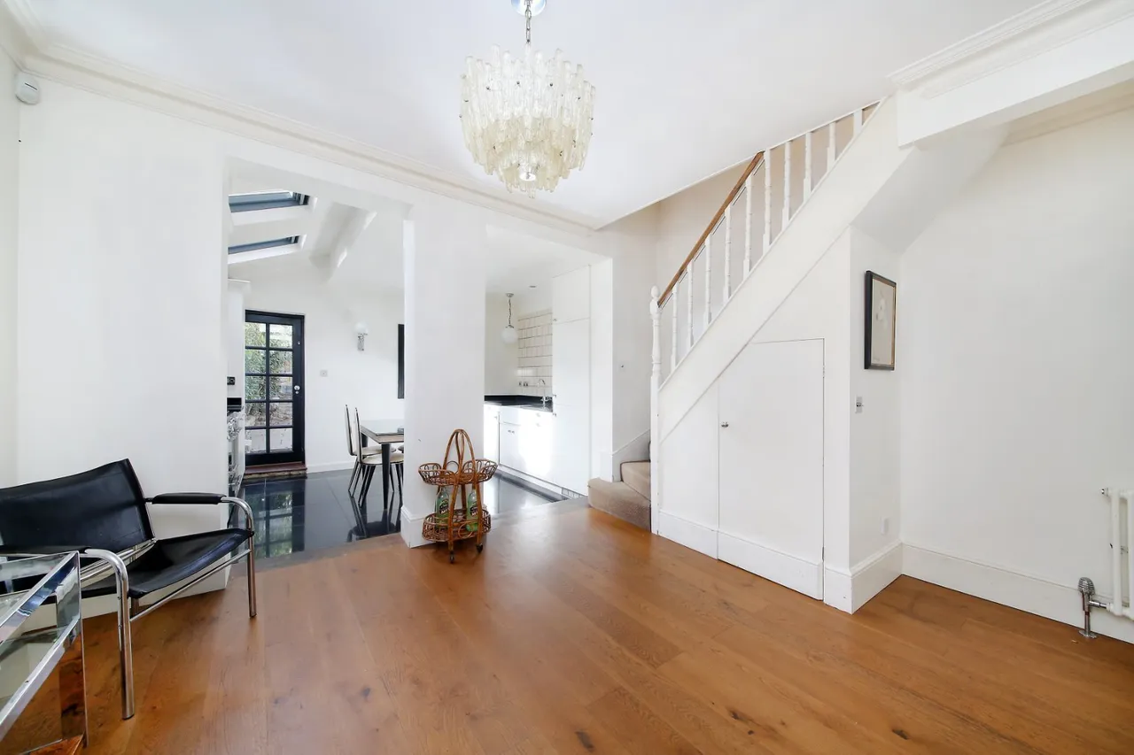3 bed house to rent, Elsley Road, Battersea, SW11