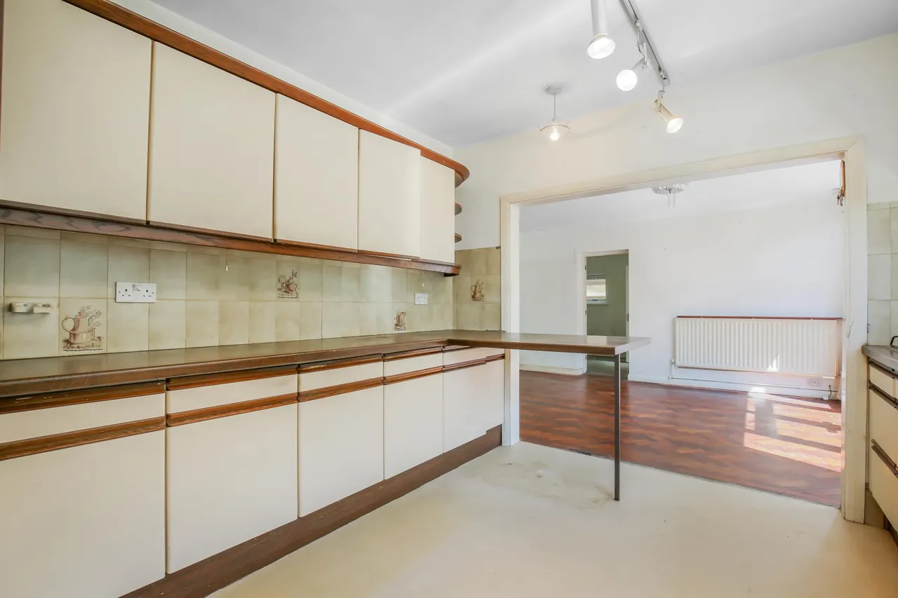 Coombe Lane West, Kingston, photo 7