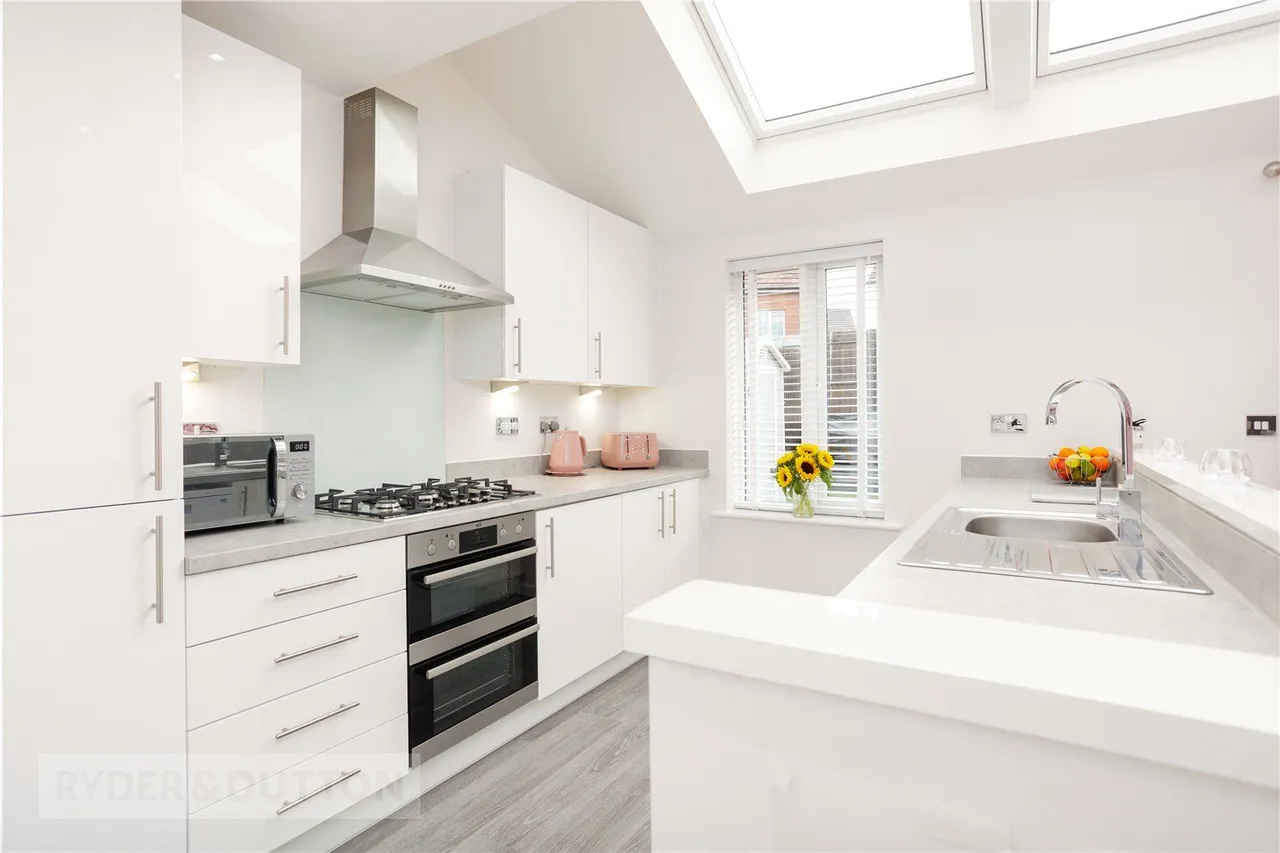 Water Mill Avenue, Chadderton, OL9, photo 2