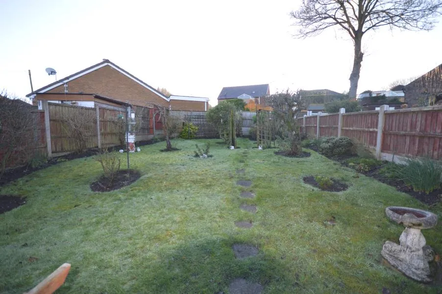East Road, Ketley Bank, photo 11