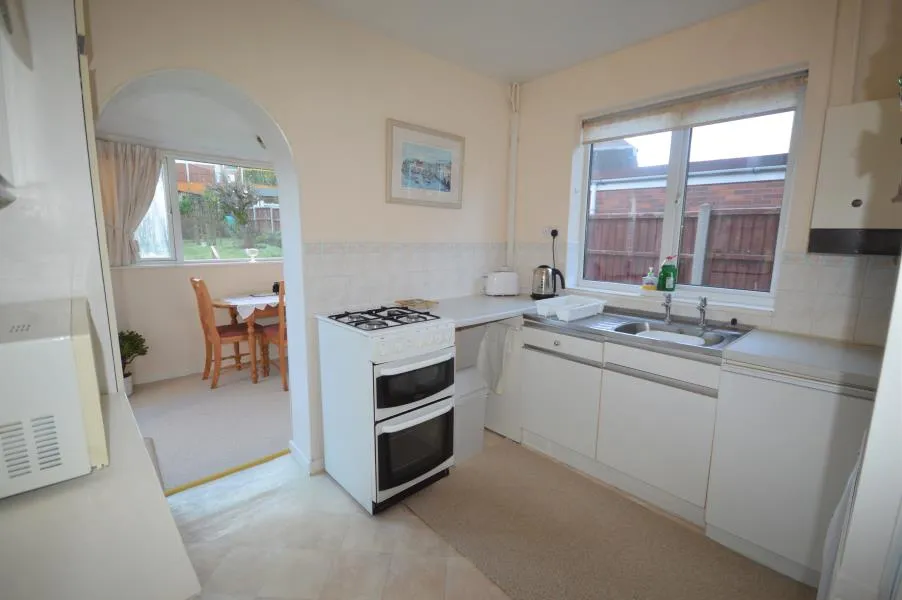 East Road, Ketley Bank, photo 4