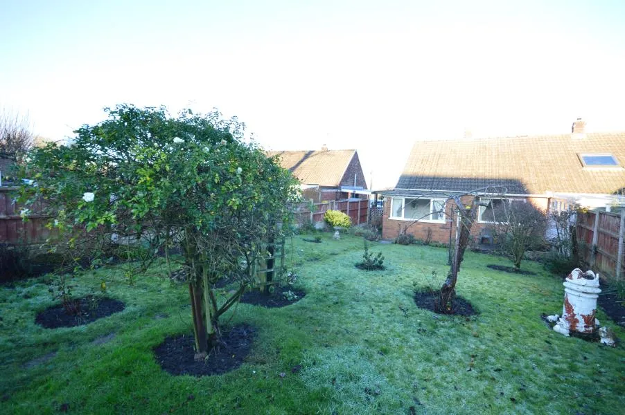 East Road, Ketley Bank, photo 12