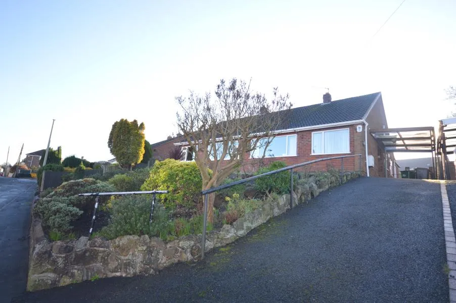 2 bed house for sale, East Road, Ketley Bank