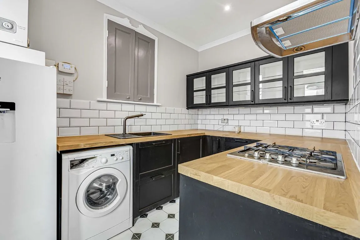 Barcombe Avenue, SW2, photo 3