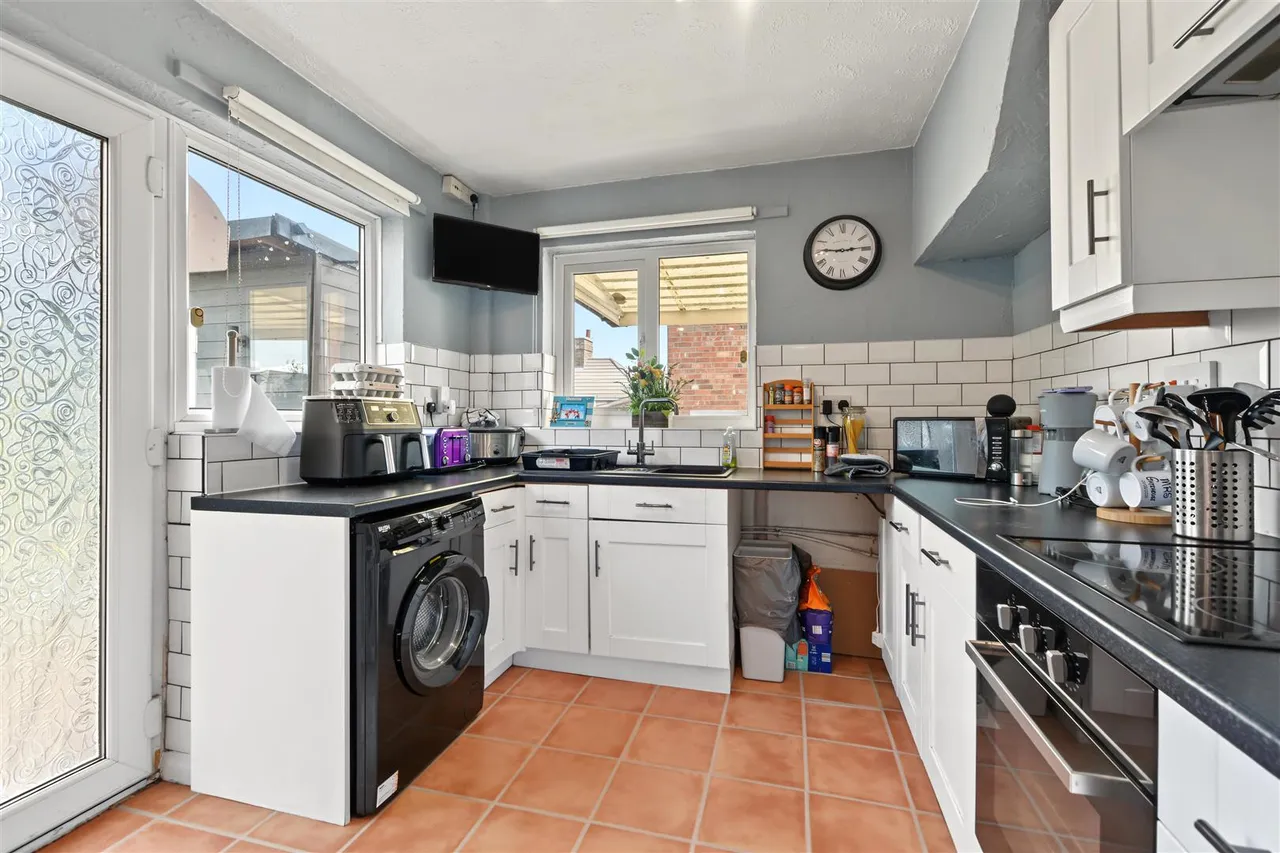 Doncaster Avenue, Sandiacre, NG10, photo 9