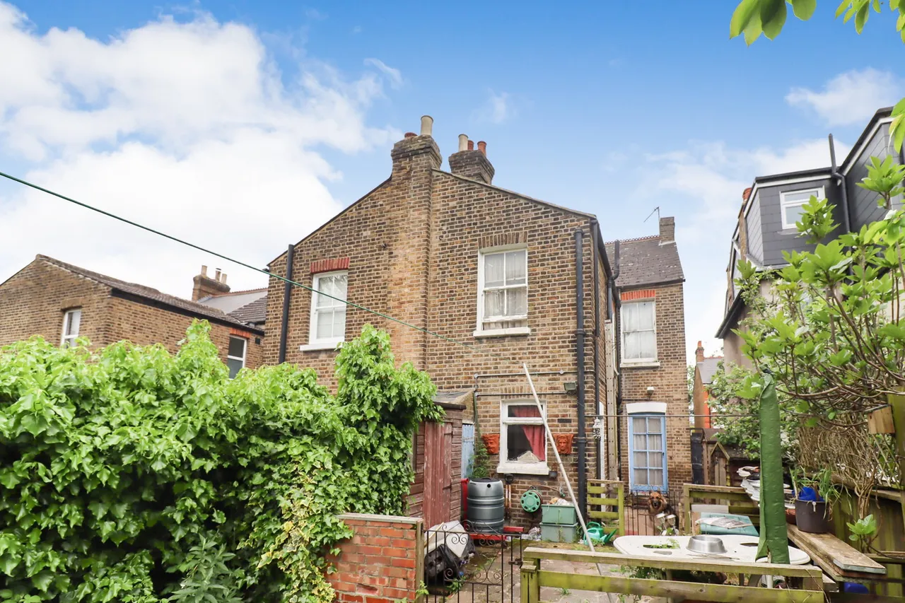 Oaklands Road, Hanwell, London, photo 3