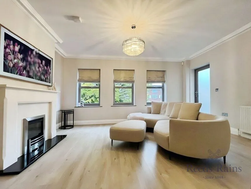 Kensington Gardens, Lynton Lane, SK9, photo 2