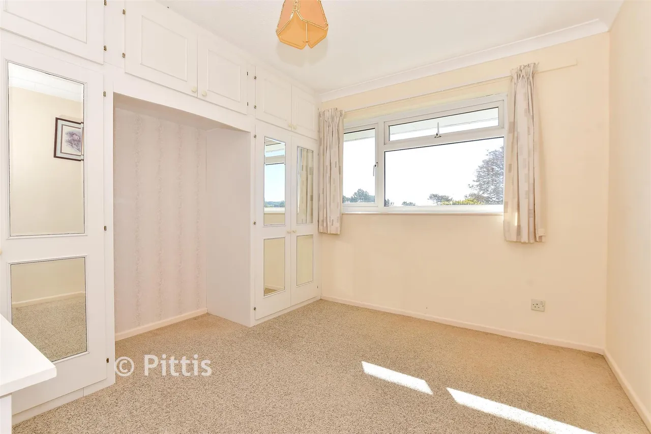 Howard Road, Shanklin, PO37, photo 6