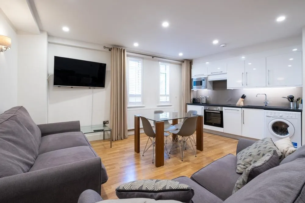 1 bed flat to rent, Great Windmill Street, Soho, W1D