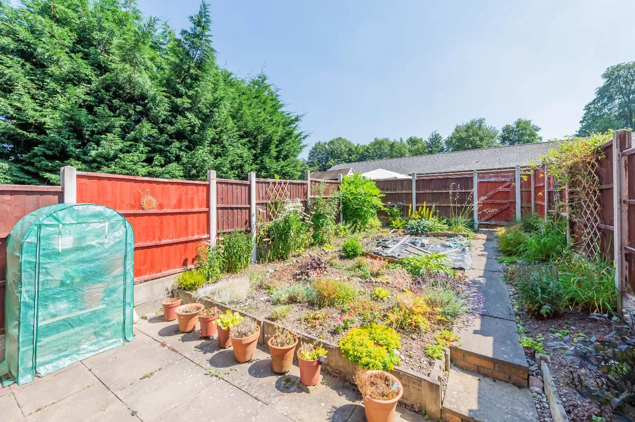 Iris Crescent, Wrockwardine Wood, Telford TF2 7RD, photo 4
