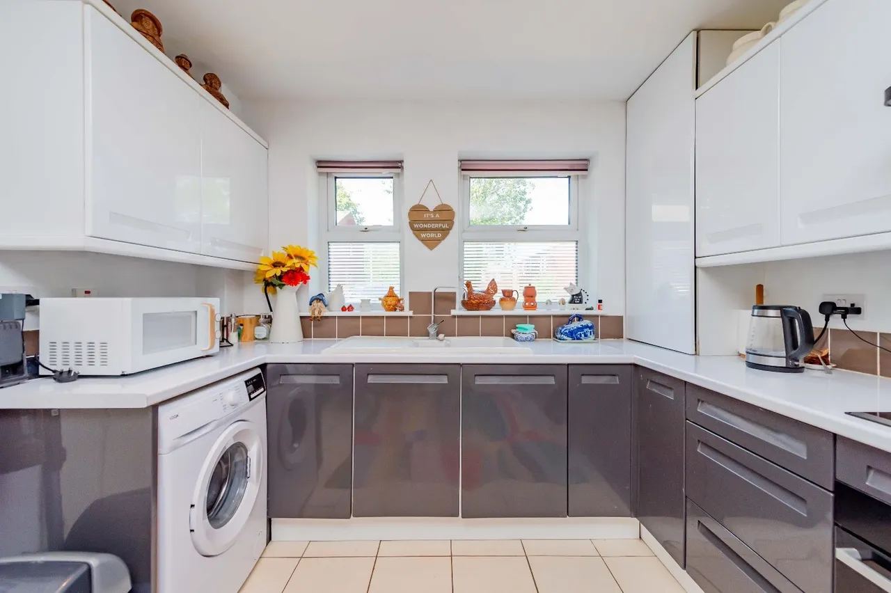 Iris Crescent, Wrockwardine Wood, Telford TF2 7RD, photo 6