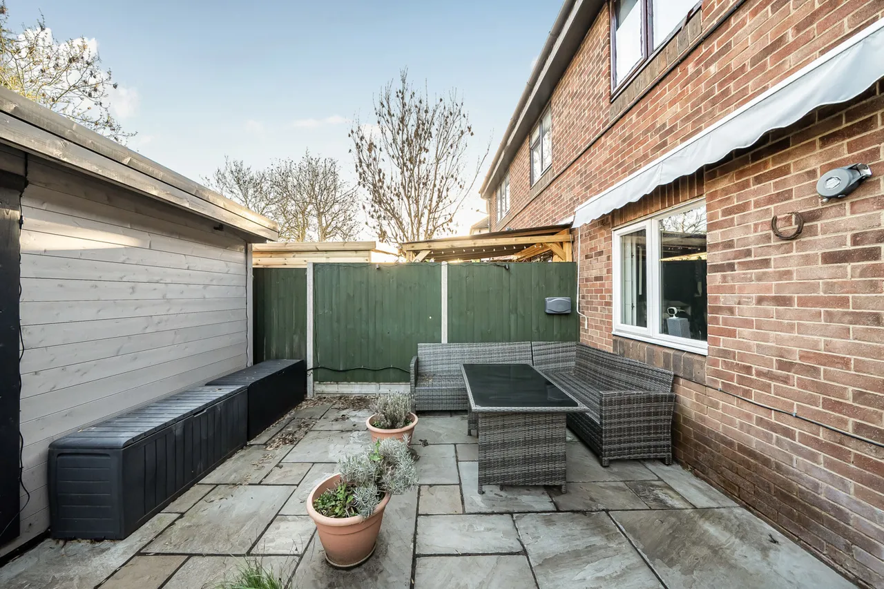 Perry Close, Uxbridge, UB8, photo 9
