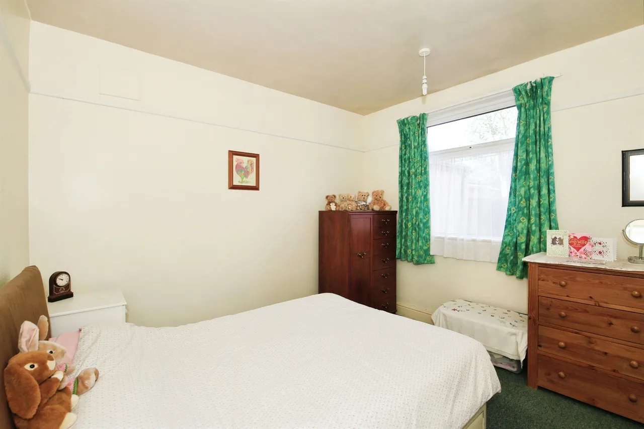 Elm Road, March, photo 7
