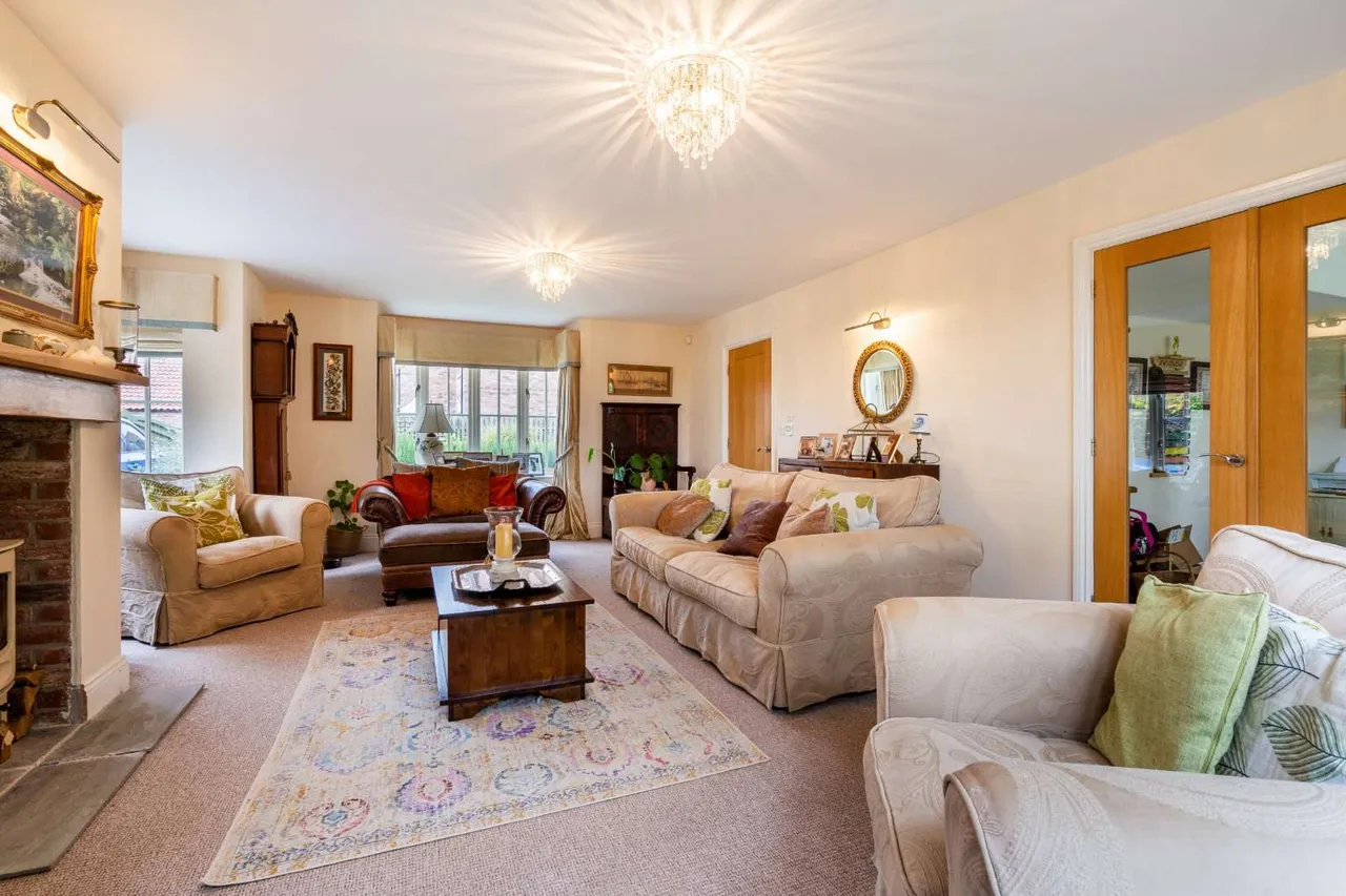 Dovecote Close, Snitterby, Gainsborough, Lincolnshire, DN21 4AT, photo 6