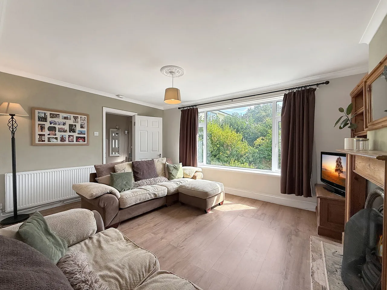 Victoria Park, Great Cheverell, SN10, photo 3