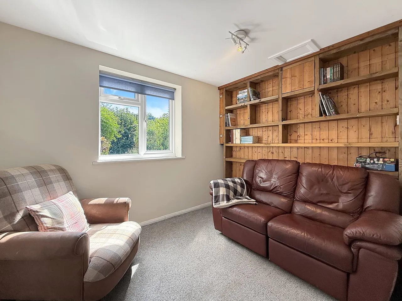 Victoria Park, Great Cheverell, SN10, photo 16