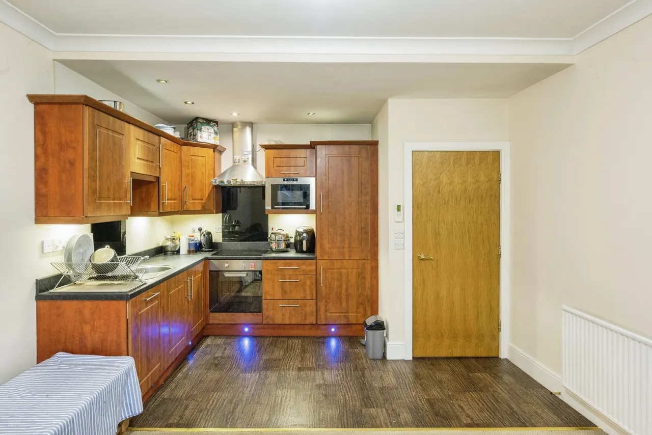 Thorne Road, Doncaster, South Yorkshire, DN1, photo 8