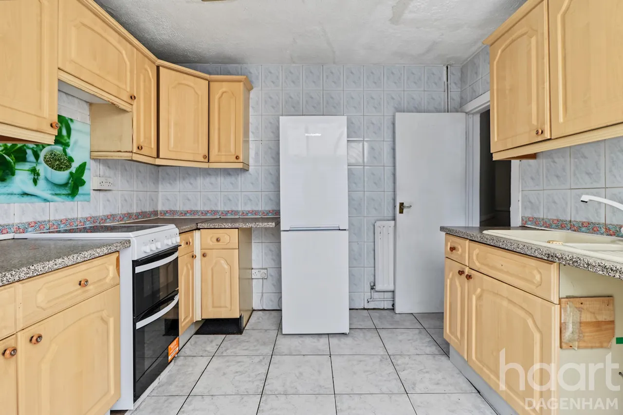 Ilchester Road, Dagenham, RM8, photo 7