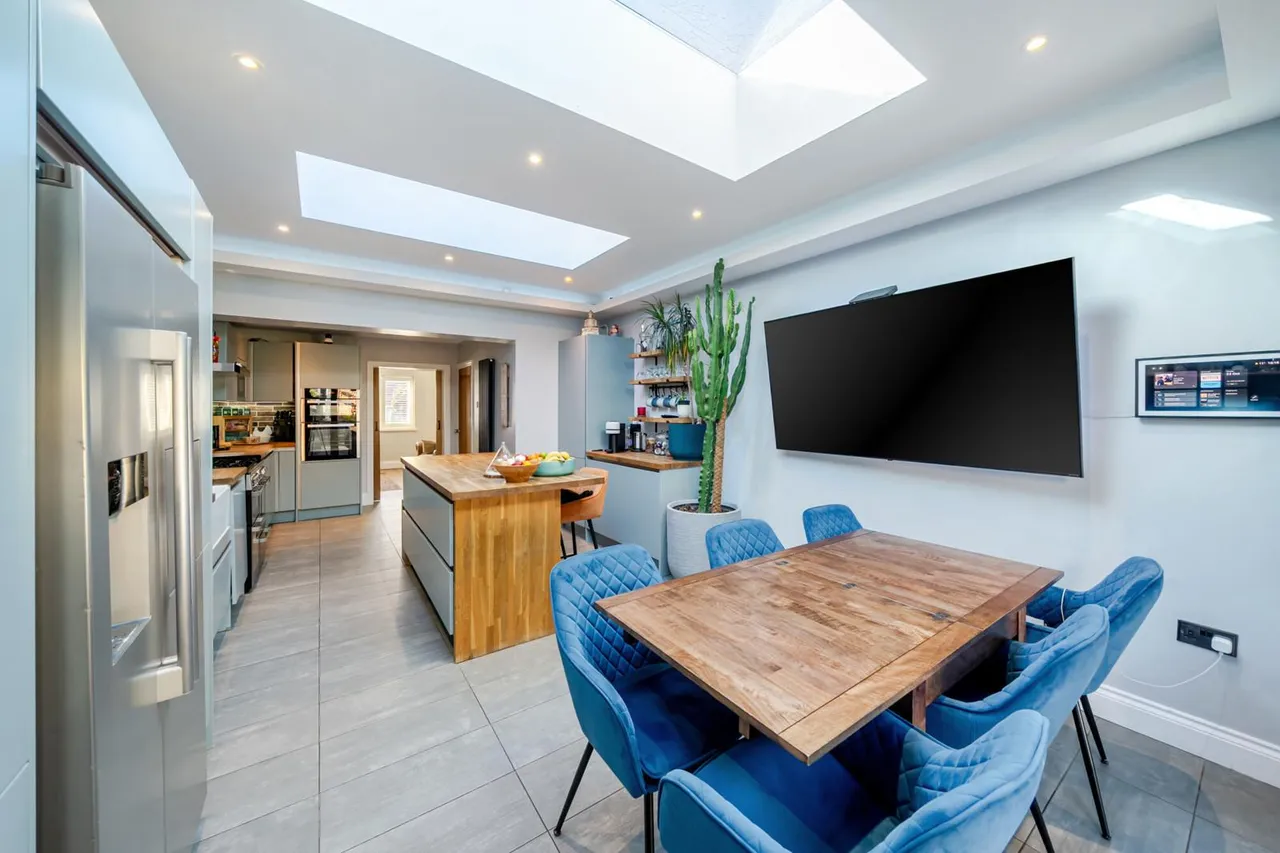 Eltham Palace Road, London, SE9, photo 6