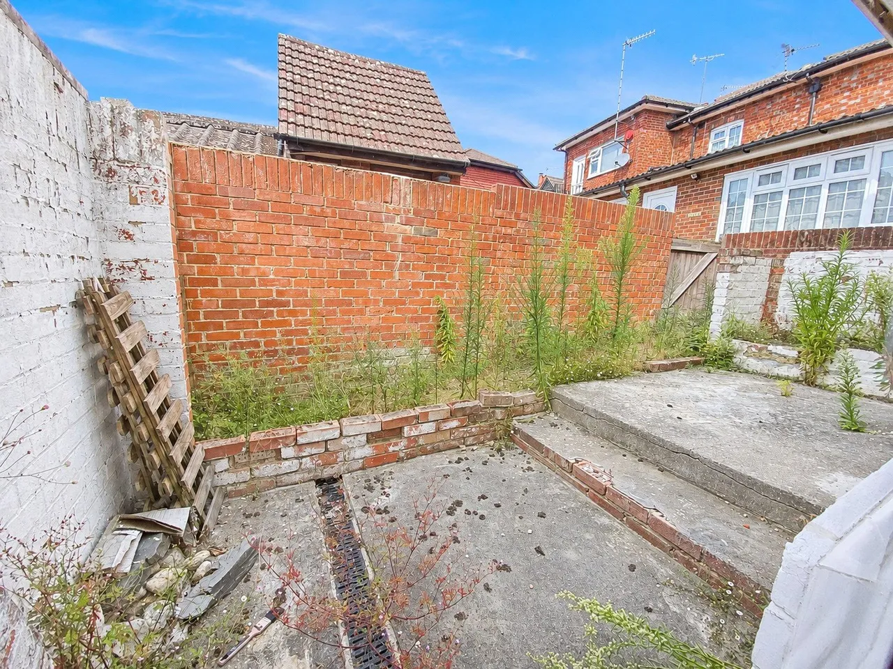 Church Road, Milford, GU8, photo 4