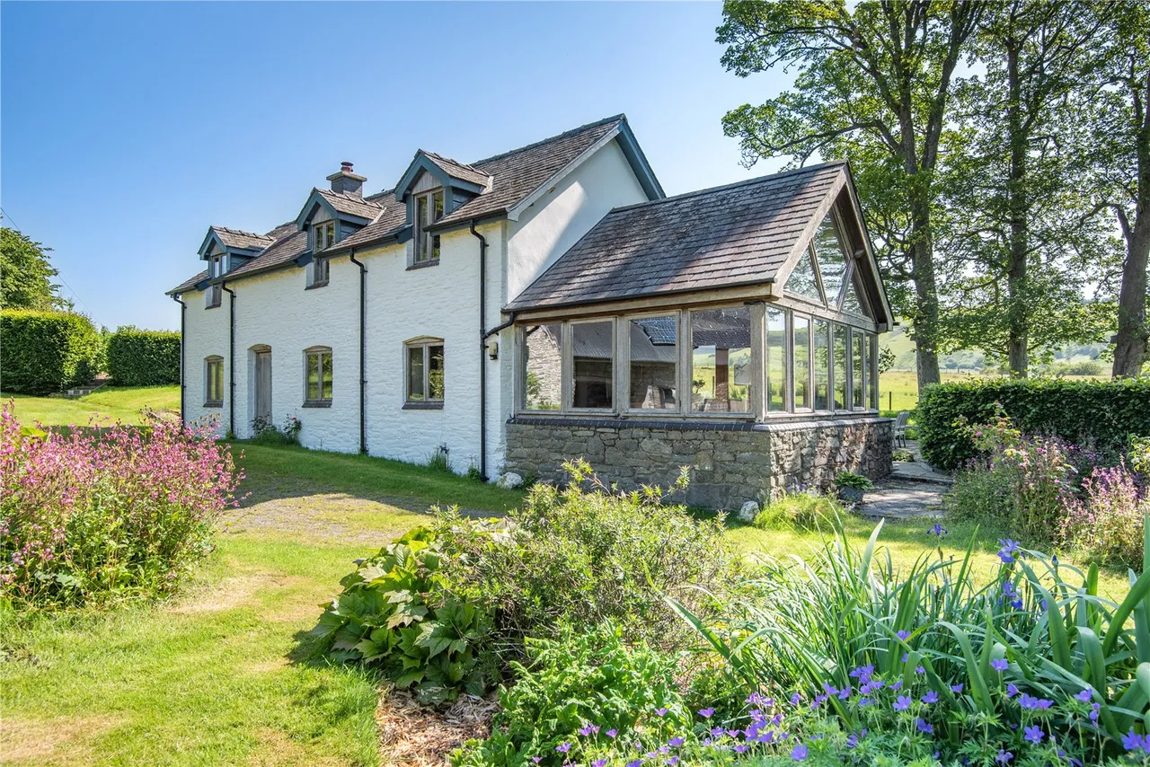 Pant-y-Dwr, Rhayader, photo 4