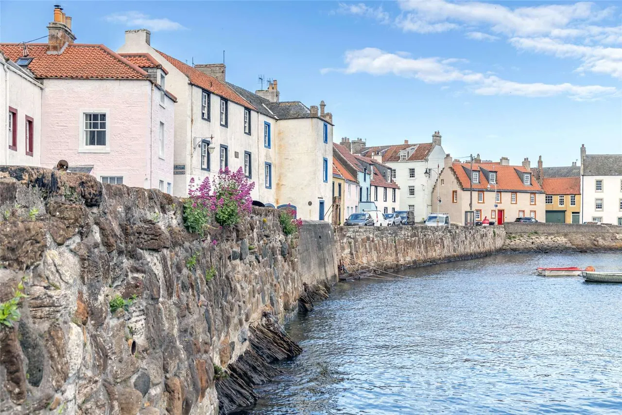 3 bed flat for sale — West Shore, St. Monans, Anstruther, Fife, KY10 2BS
