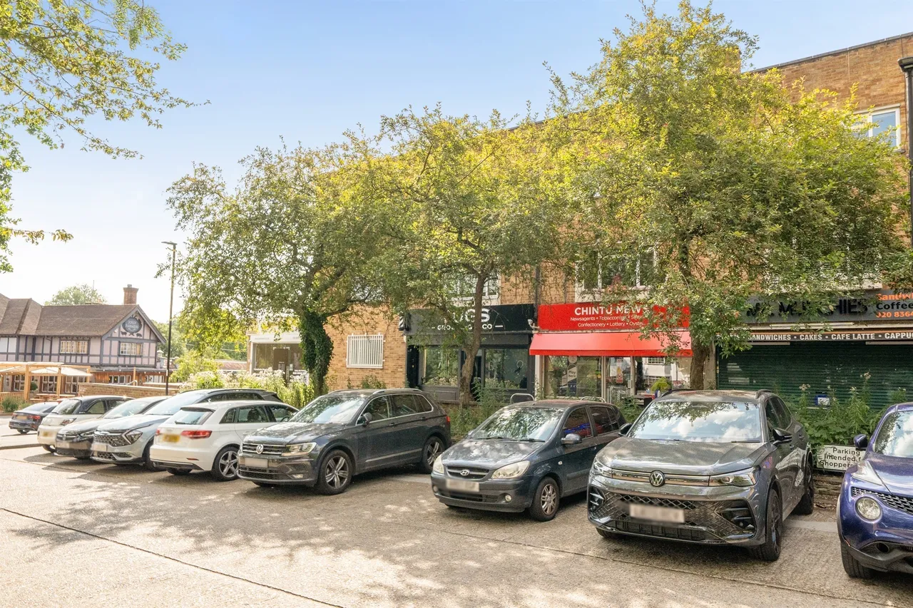 2 bed flat for sale, Enfield Road, Enfield, EN2