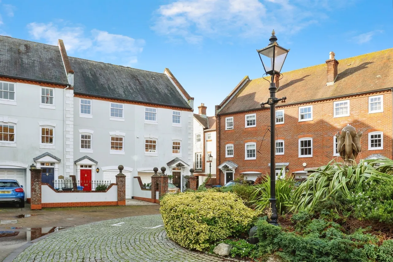 4 bed house for sale — Barbers Gate, Poole