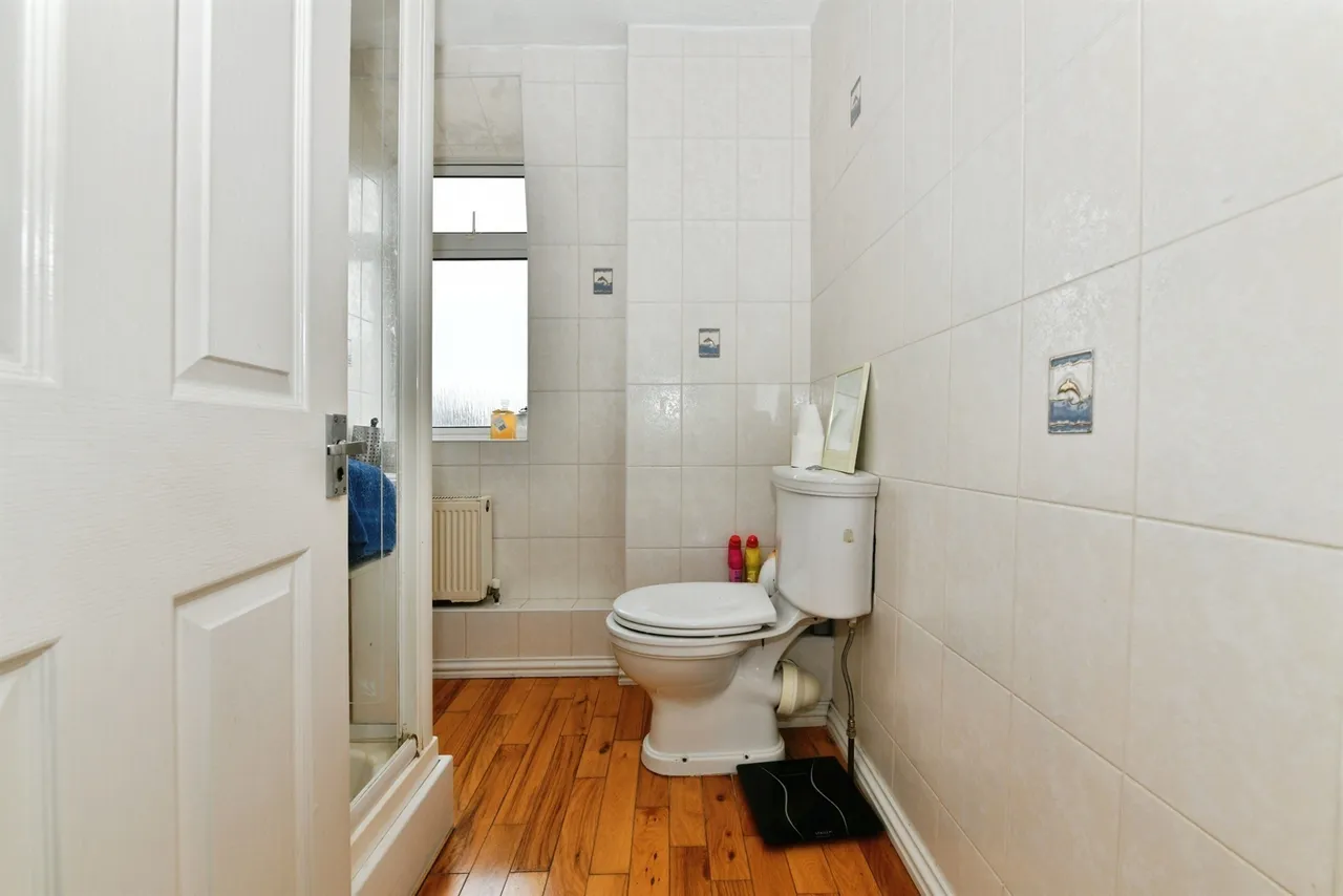 Waverley Gardens, Melksham, SN12, photo 16