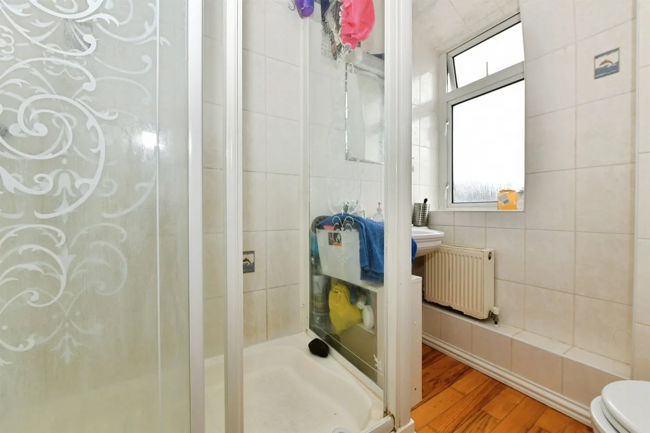 Waverley Gardens, Melksham, SN12, photo 15