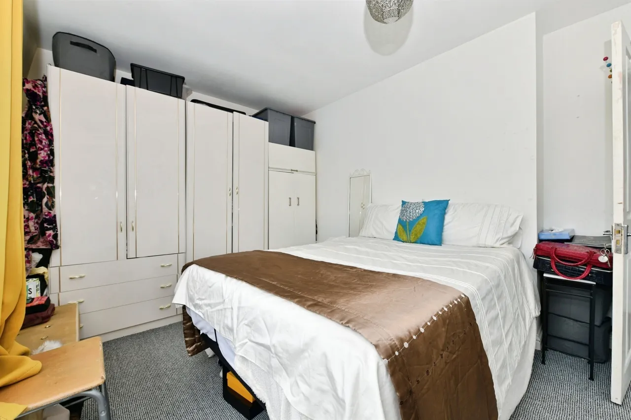 Waverley Gardens, Melksham, SN12, photo 13