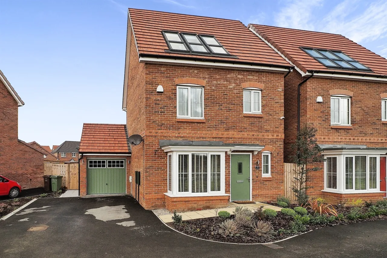 4 bed house to rent, Serenity Close, Stanley, WF3