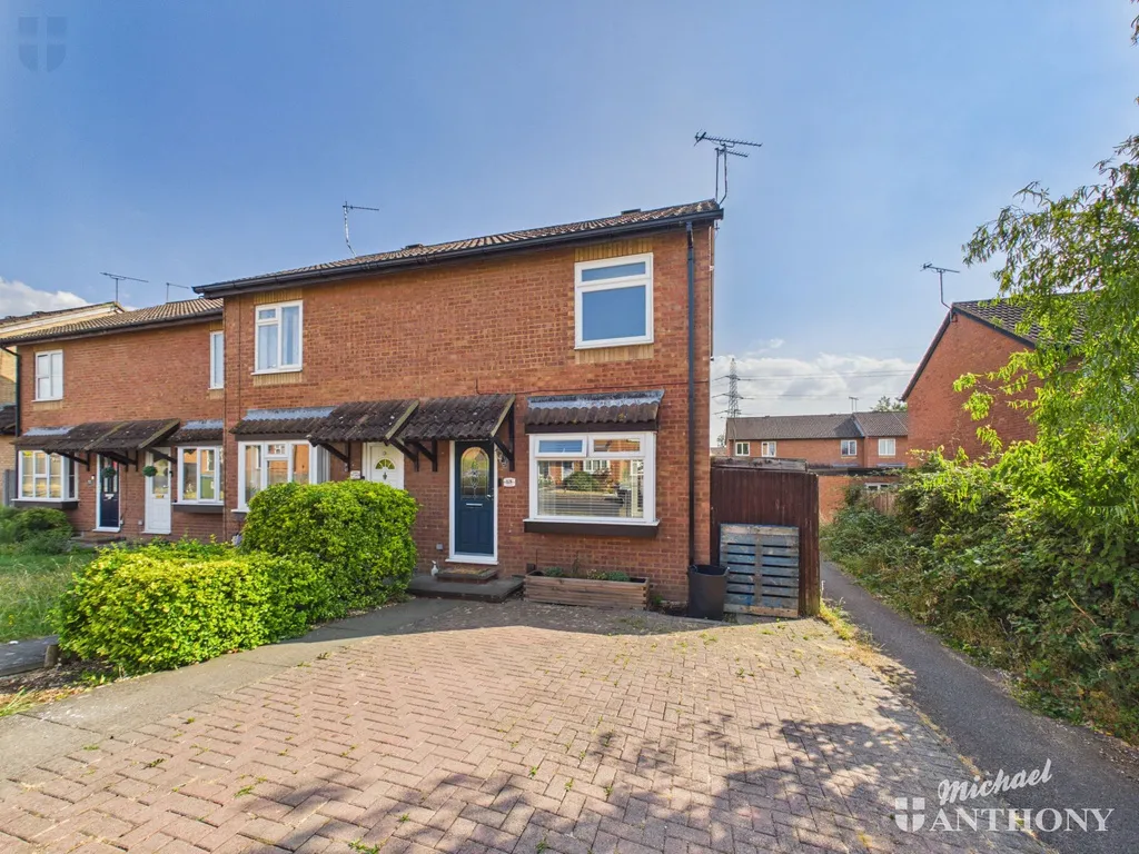 2 bed house for sale — Anton Way, Aylesbury, HP21 9TE