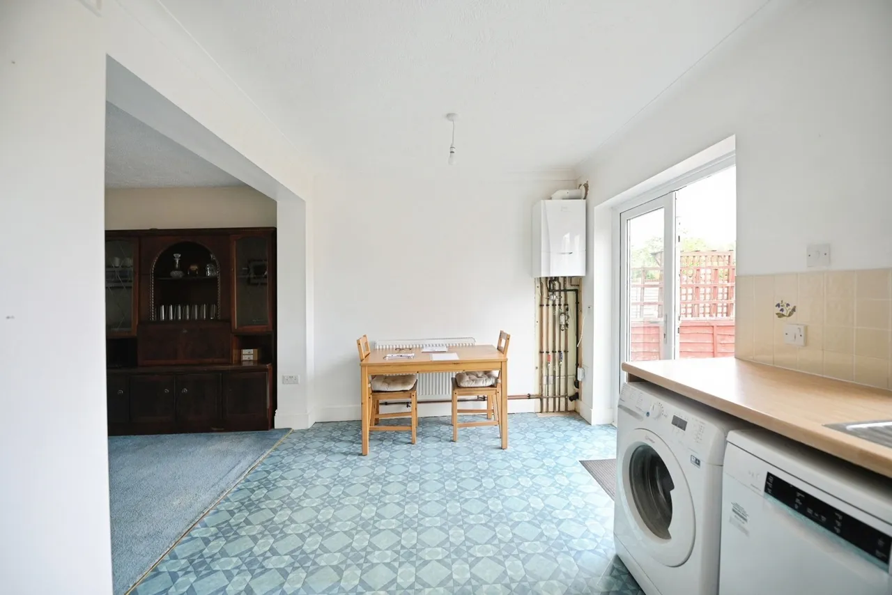Eaton Drive, Romford, RM5, photo 9