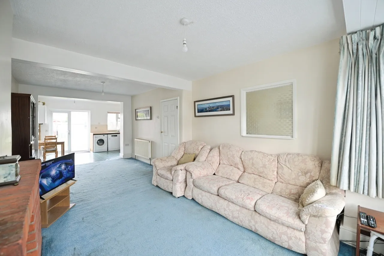 Eaton Drive, Romford, RM5, photo 5