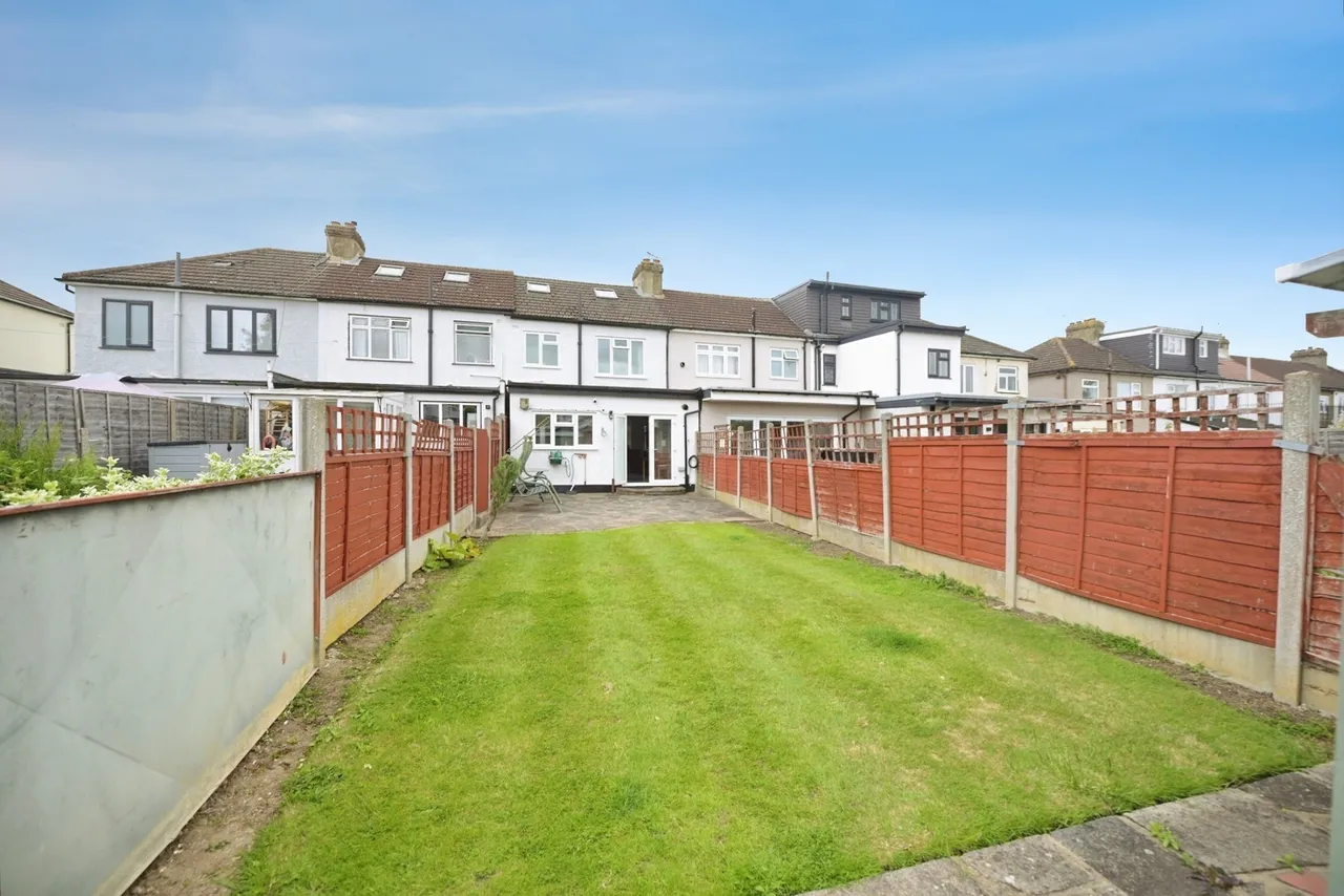 Eaton Drive, Romford, RM5, photo 19