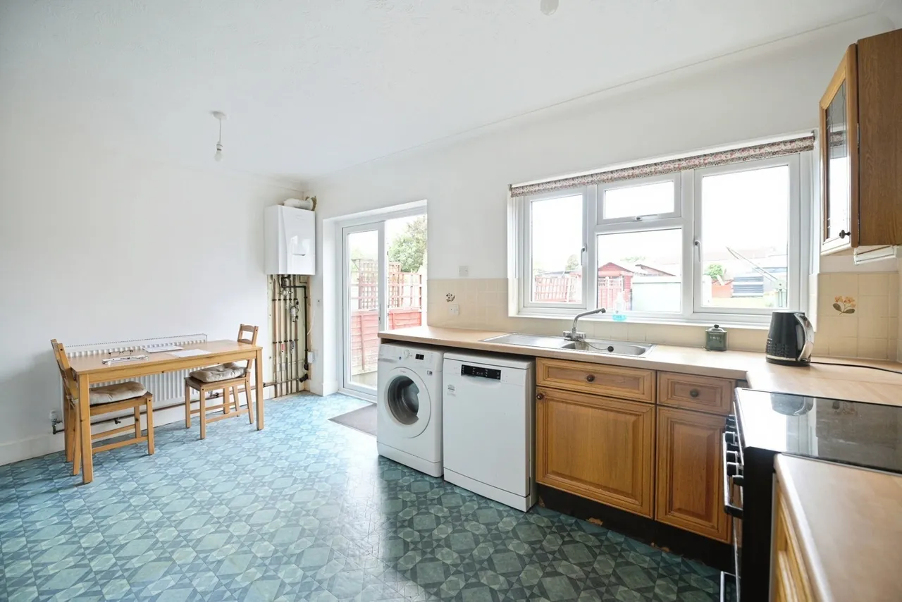 Eaton Drive, Romford, RM5, photo 8