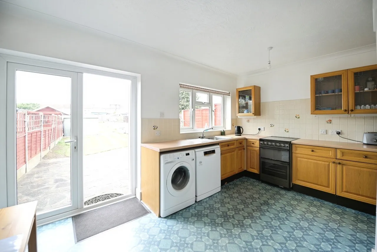 Eaton Drive, Romford, RM5, photo 7