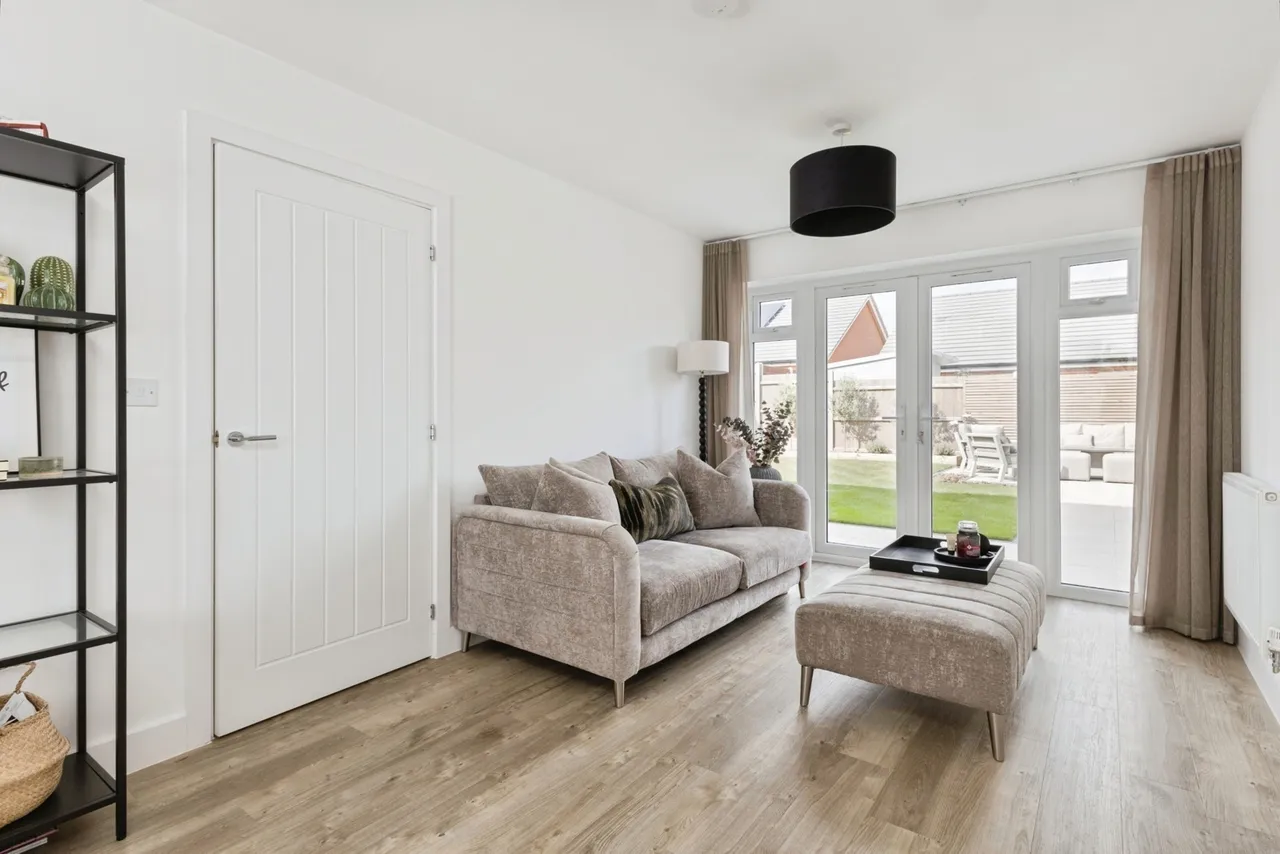 Cullyer Crescent, Wymondham, Norfolk, NR18, photo 3