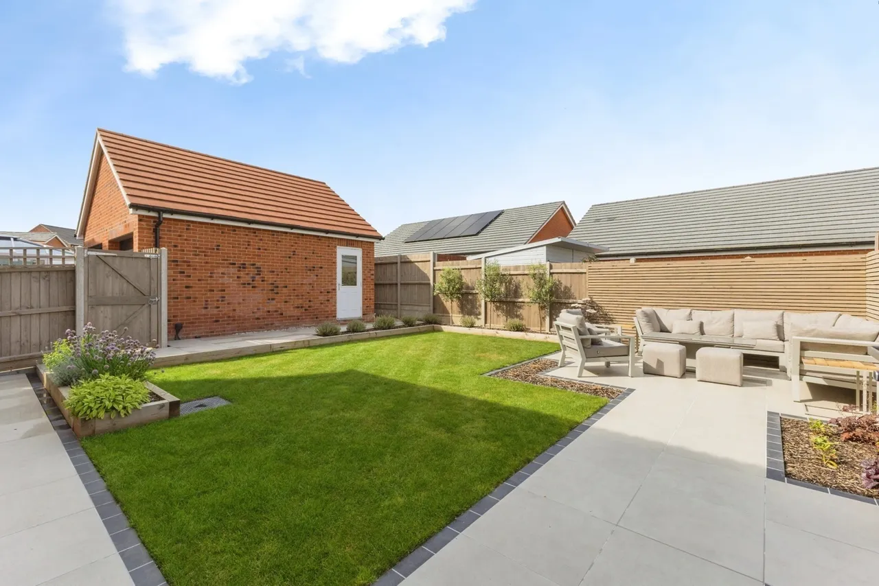 Cullyer Crescent, Wymondham, Norfolk, NR18, photo 11