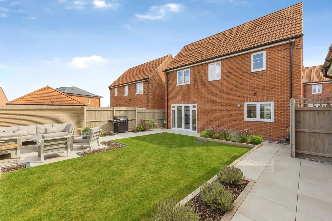 Cullyer Crescent, Wymondham, Norfolk, NR18, photo 10