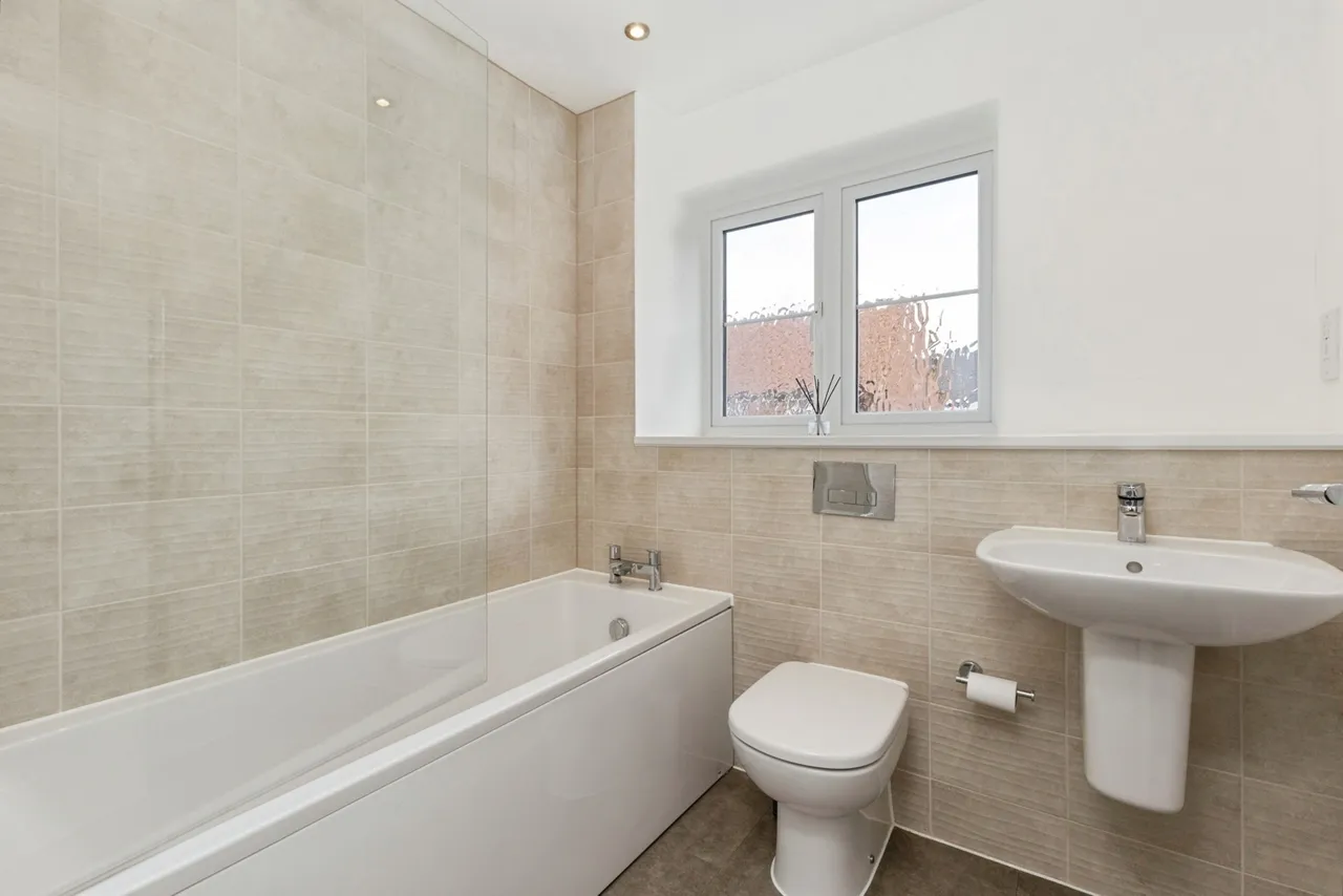 Cullyer Crescent, Wymondham, Norfolk, NR18, photo 19